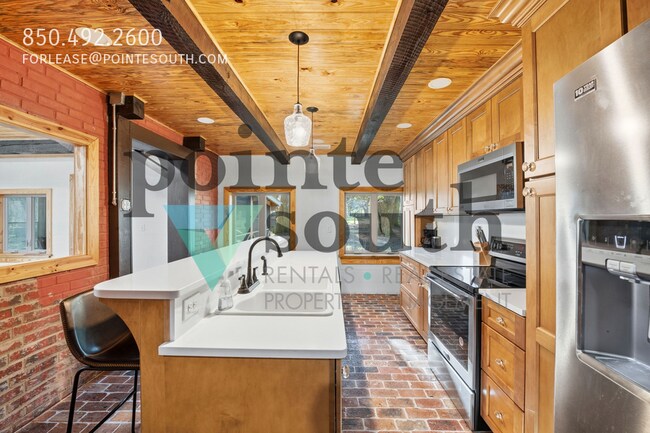 Building Photo - 27522 Burkhardt Dr