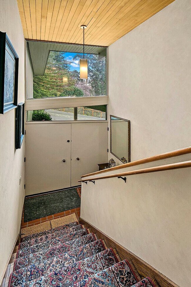 Mercer Island Split Level House 4148 Boulevard Pl Mercer Island WA