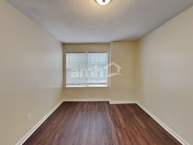 Building Photo - 4319 Caroline Ct