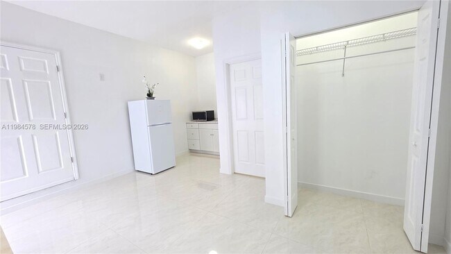 Building Photo - 14552 SW 158th Ct