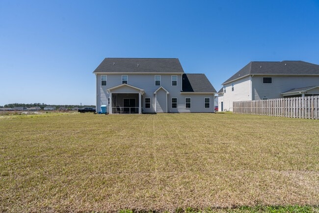 Building Photo - 595 Appalachian Trl S