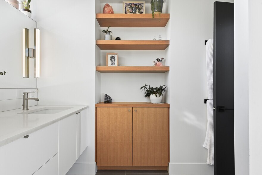 Building Photo - 2824 SE 18th Ave