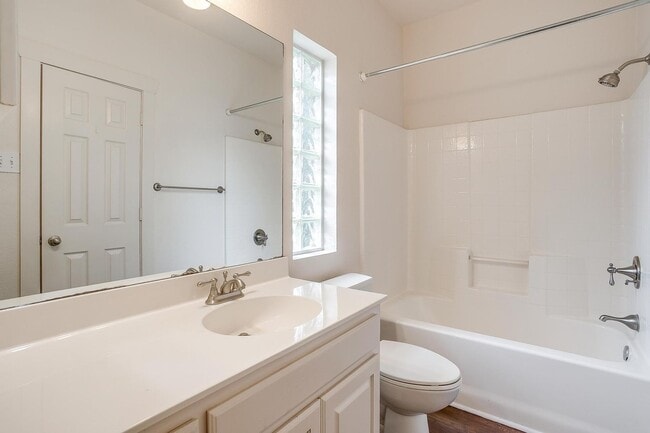 Building Photo - Wayside Duplex