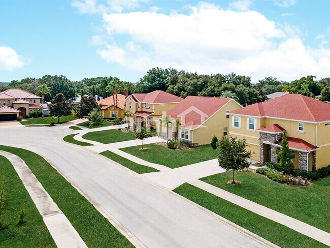 Building Photo - 220 Crestrun Loop