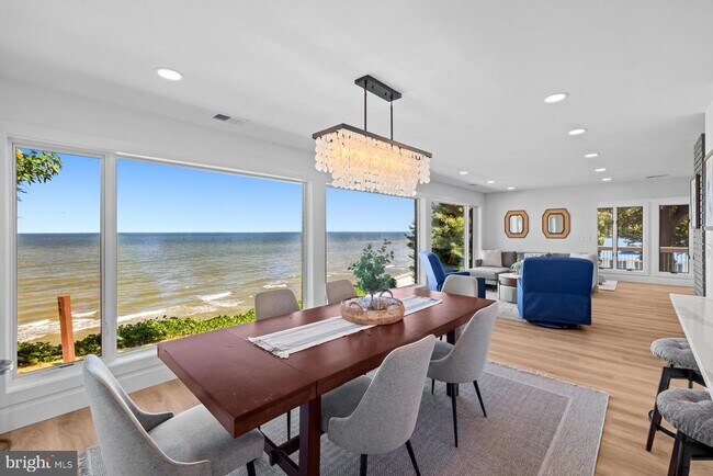 Building Photo - 5510 Beach Dr