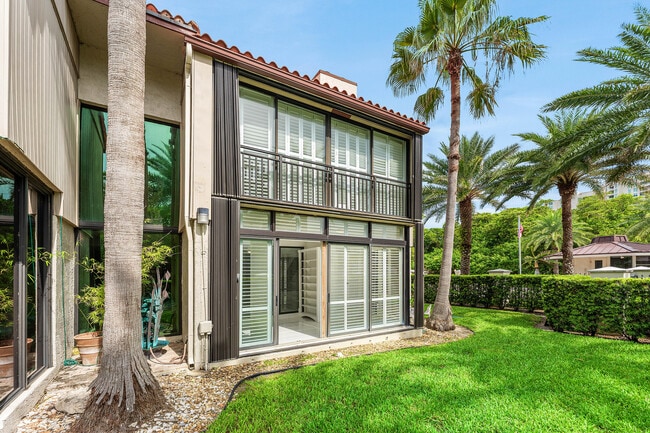 Building Photo - 3908 S Ocean Blvd