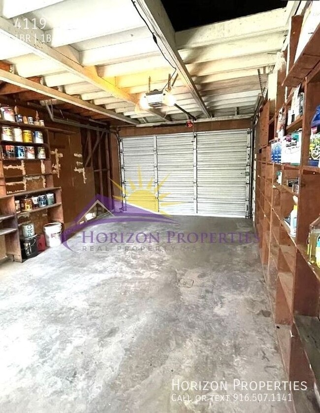 Building Photo - 4119 1/2 55th St-