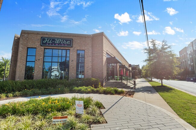 Building Photo - 2119 Wilmore Dr