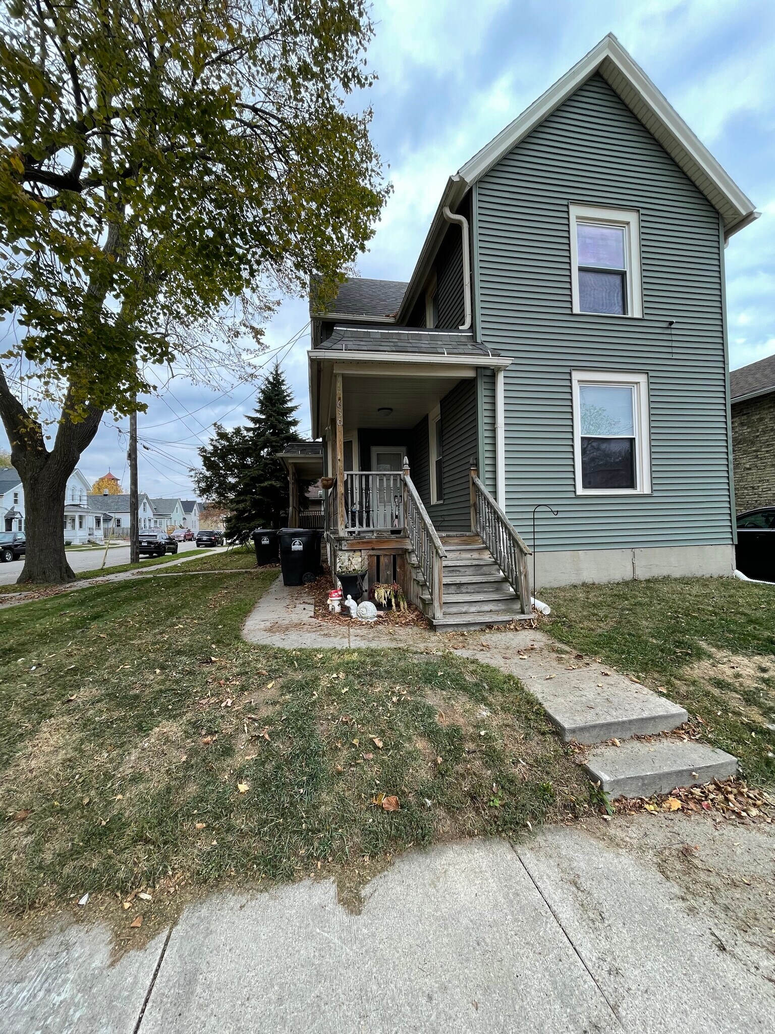 Building Photo - 630 Hagerer St