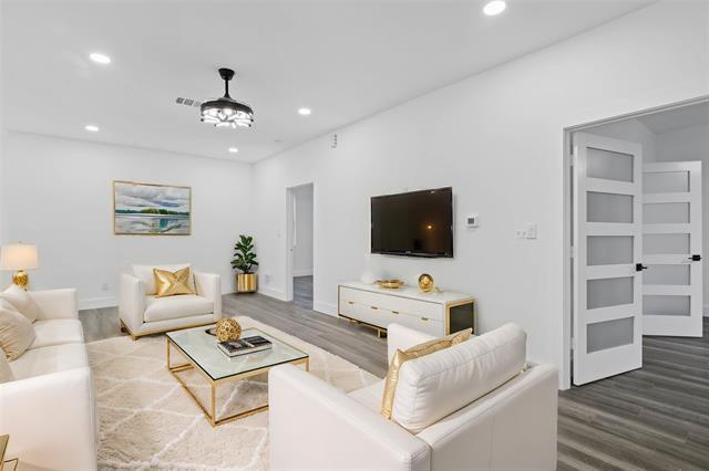 Building Photo - 9726 Sunset Dr