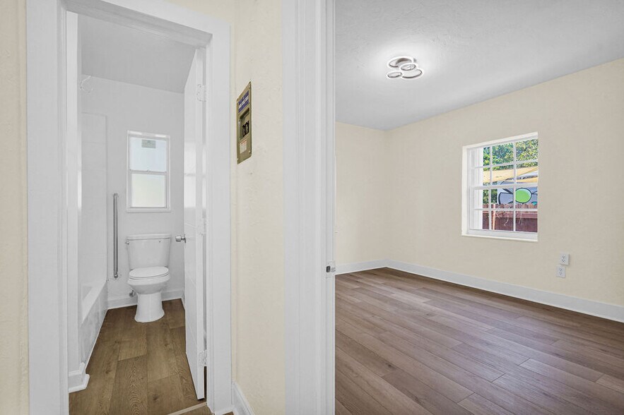 Building Photo - 47 NW 49th St