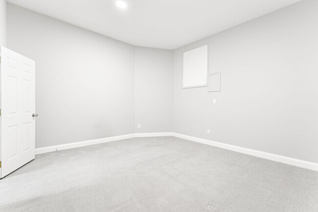 Building Photo - Fully Updated - Beautiful 3BR/2BA single-level home with a finished walk-out basement!