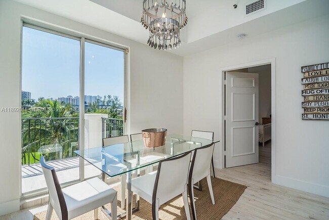 Building Photo - 3500 Island Blvd