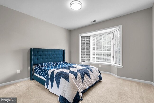 Building Photo - 10241 Aspen Willow Dr