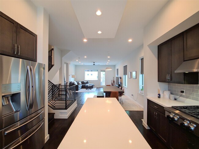 Building Photo - 4307 Schuler St