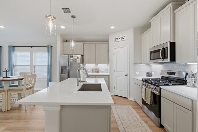 Building Photo - Bright 3-Bed Home with Island Kitchen, Private Patio, and Fenced Yard in New Braunfels