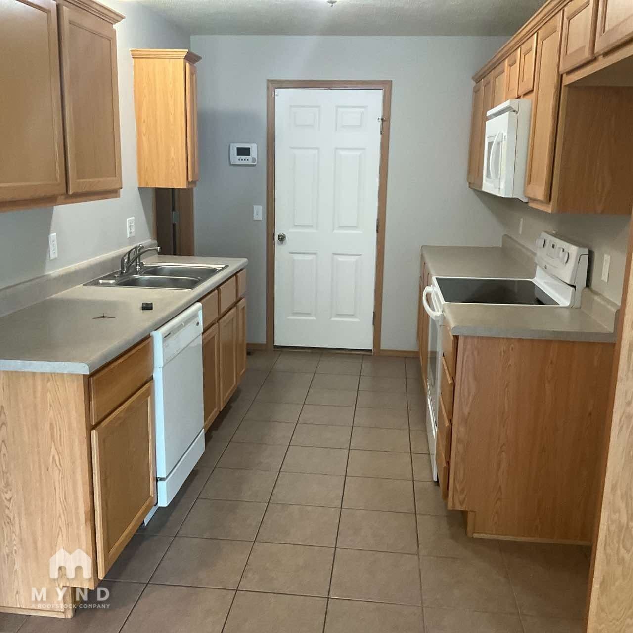 Building Photo - 1116 S Saratoga Ave