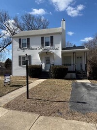 Building Photo - 3 BR Single Family Home