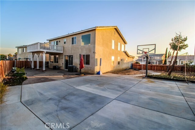 Building Photo - 12745 High Vista St