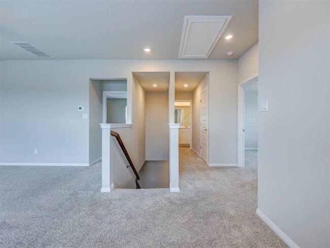 Building Photo - 10205 Mager Ln