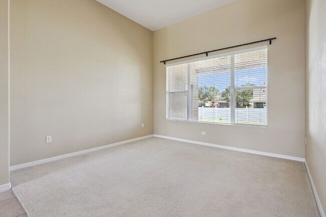 Building Photo - Spacious 3-Bedroom Gem with 2 Baths and 2238 Sq Ft of Comfort in Clermont!