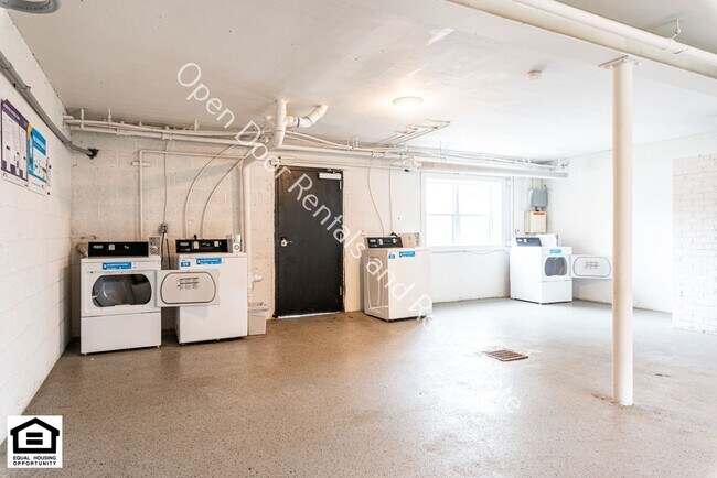 Building Photo - 1823 Griswold Dr