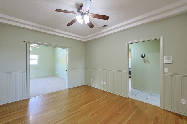 Building Photo - 5BR Home in Ramona Country Estates with Pool & Views