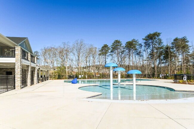 Building Photo - 6295 Fairfax Ct