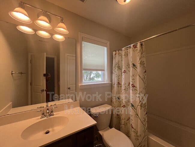 Building Photo - 3368 Kinross Ct