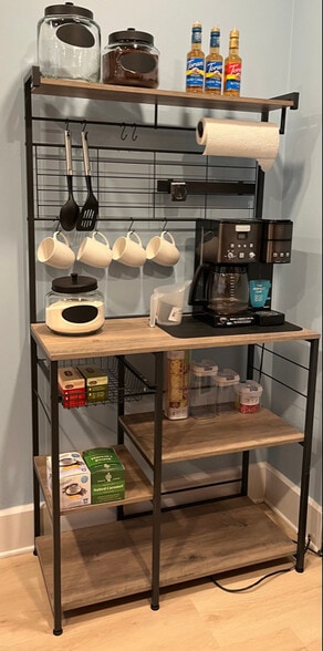 Building Photo - 369 E Tuscarawas Ave