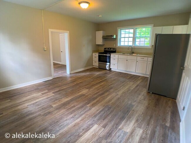 Building Photo - Julian 4 Bedroom, 2 Bathrooms Incredible F...