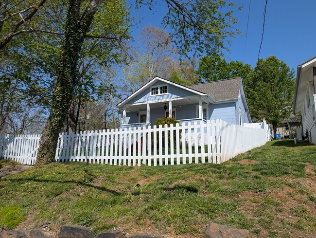 Building Photo - 24 Woodrow Ave