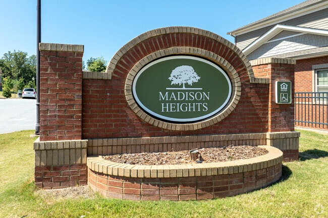 Building Photo - Madison Heights