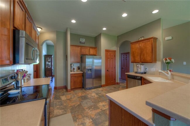 Building Photo - 2206 Brittway Ln