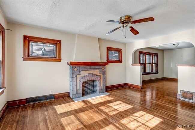 Building Photo - 27 East End Ave