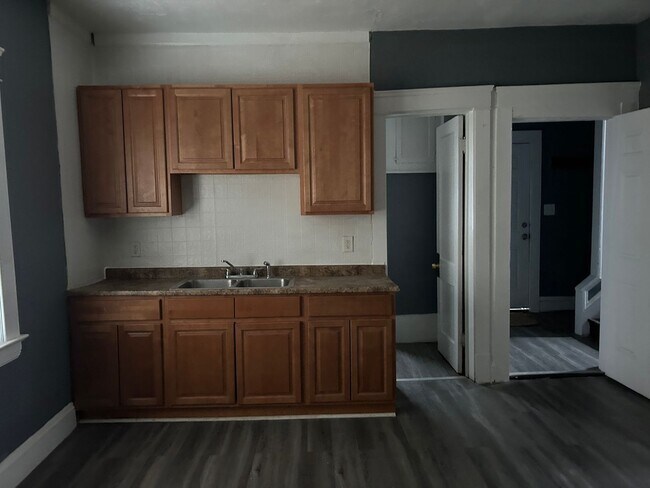 Building Photo - 12523 Forest Ave