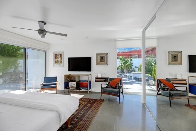 Building Photo - Mid-Century Steel Oasis in Palm Springs (Monthly Only - No Long Term)