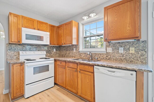 Building Photo - 3313 Summit Creek Ln