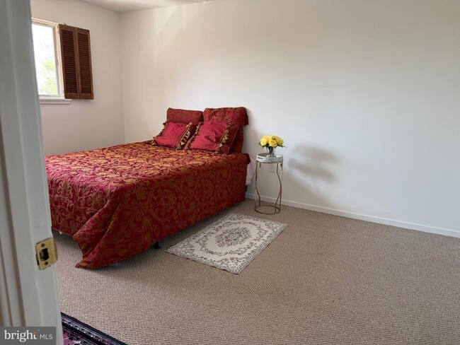 Building Photo - 7352 Lee Hwy