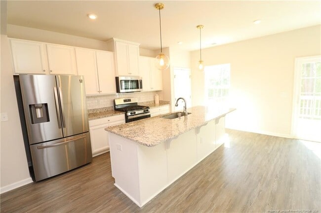 Building Photo - 244 Amber Acorn Ave