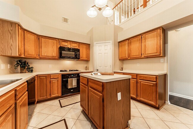 Building Photo - 2608 Leroy St