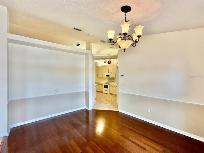 Building Photo - 9815 La Vonda St