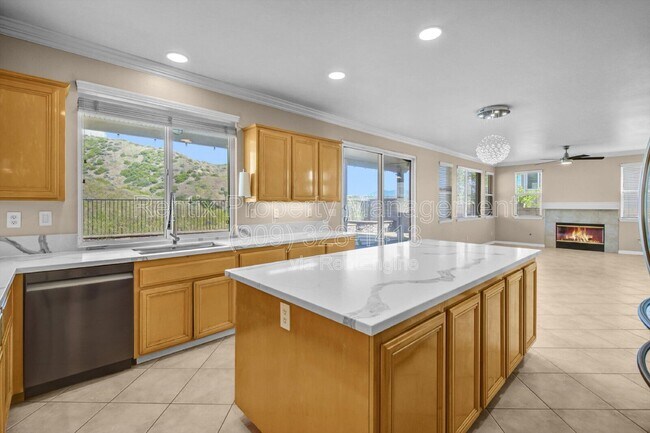 Building Photo - 28622 High Ridge Dr