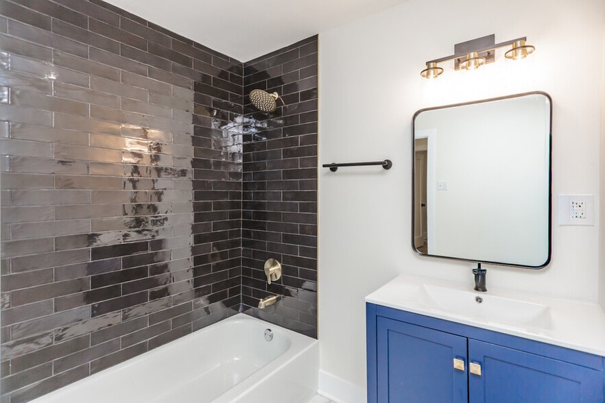 Building Photo - 1322 W Ohio St