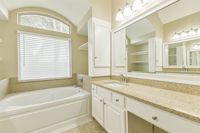 Building Photo - 10542 Oleander Point Dr