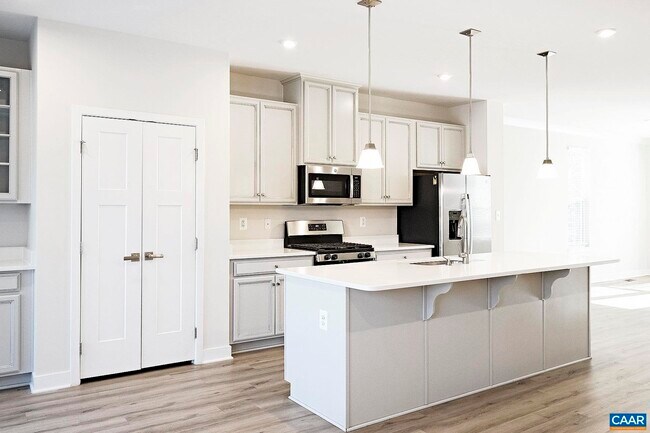 Building Photo - 2045 Landon Ln