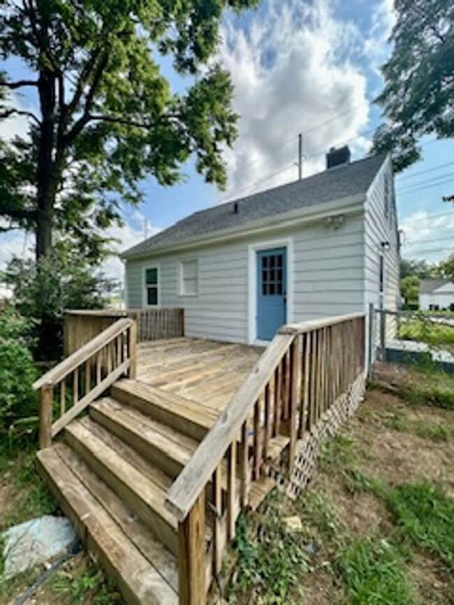 Building Photo - 838 E Loudon Ave
