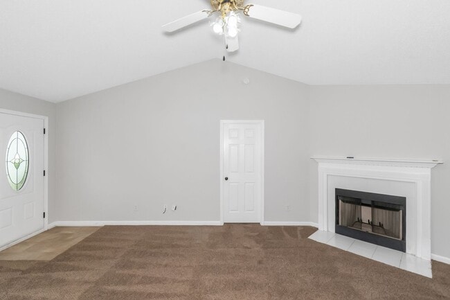 Building Photo - Charming Ranch-Style Home with Spacious Ya...