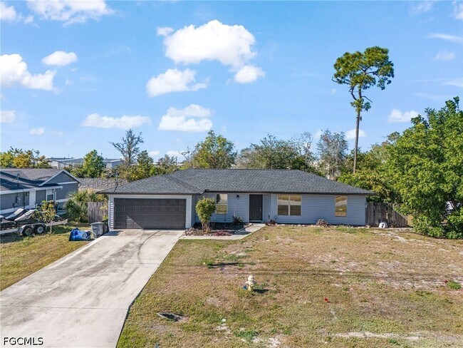 Building Photo - 17176 Phlox Dr