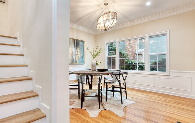 Building Photo - 422 Smithwood Dr